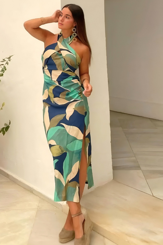 Robe midi plissée à la taille