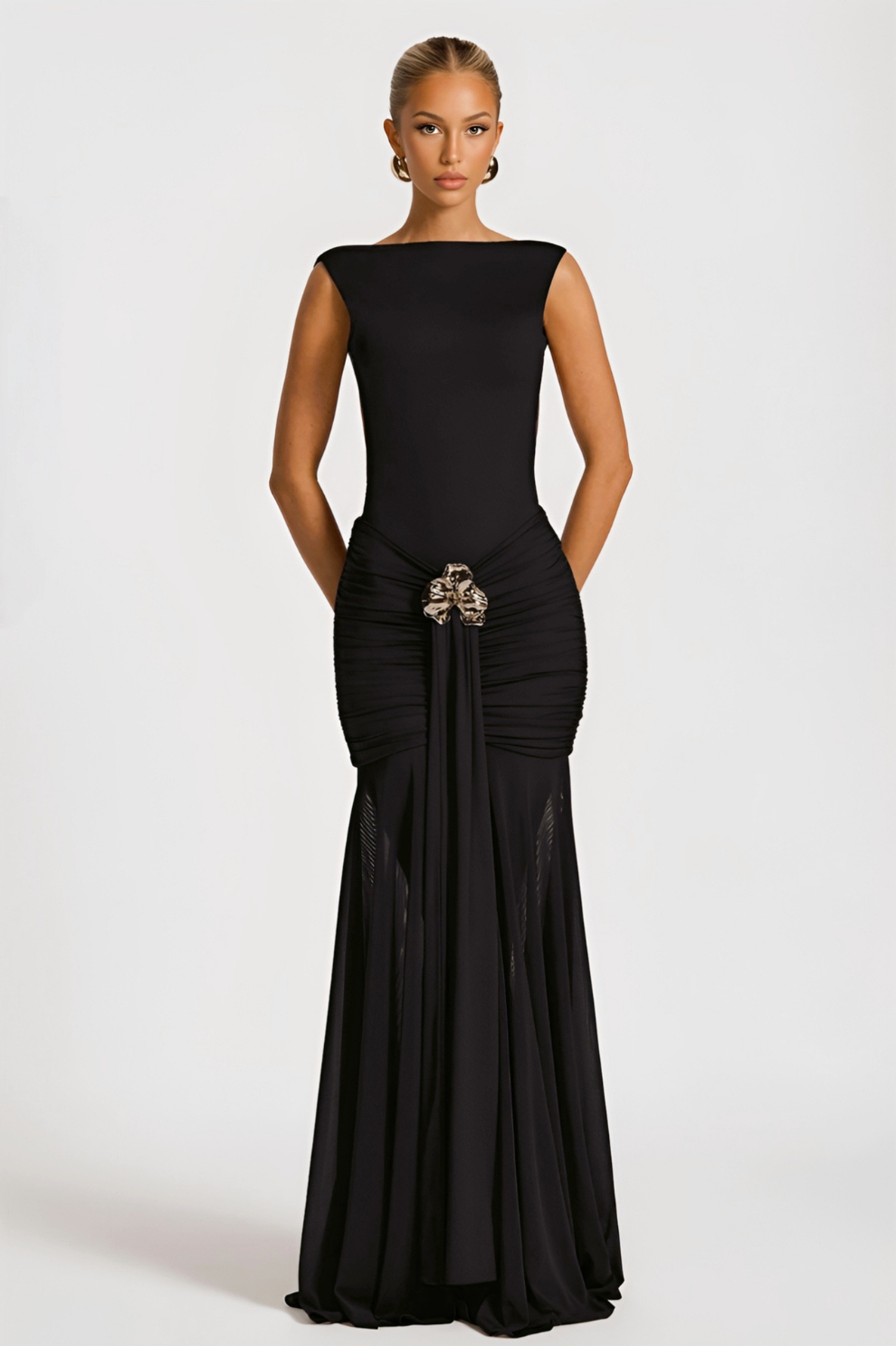 DORCA | Robe longue drapé dos nu avec detail doré