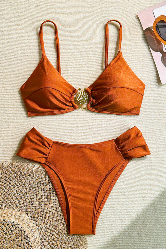 Bikini effet métallique avec coquillage
