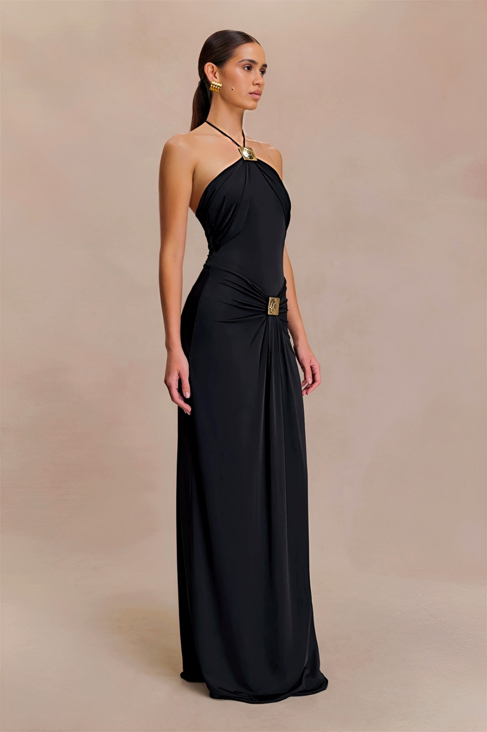 ALENA | Robe longue licou avec détails métalliques