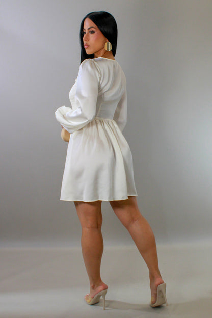 RINA | Robe courte avec corsage smocké