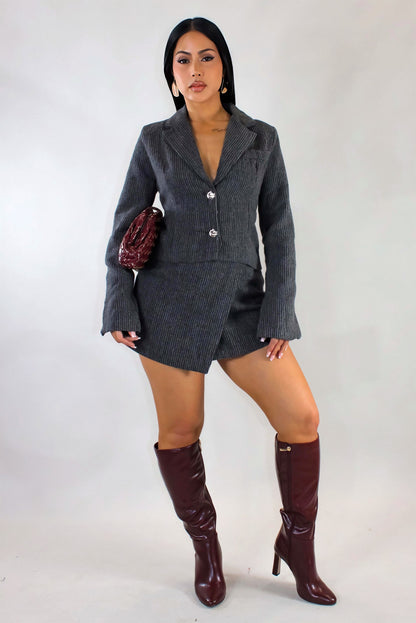 KAYMI | Ensemble Blazer Court en Maille Pinstripe