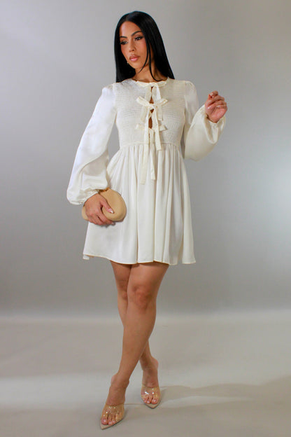 RINA | Robe courte avec corsage smocké